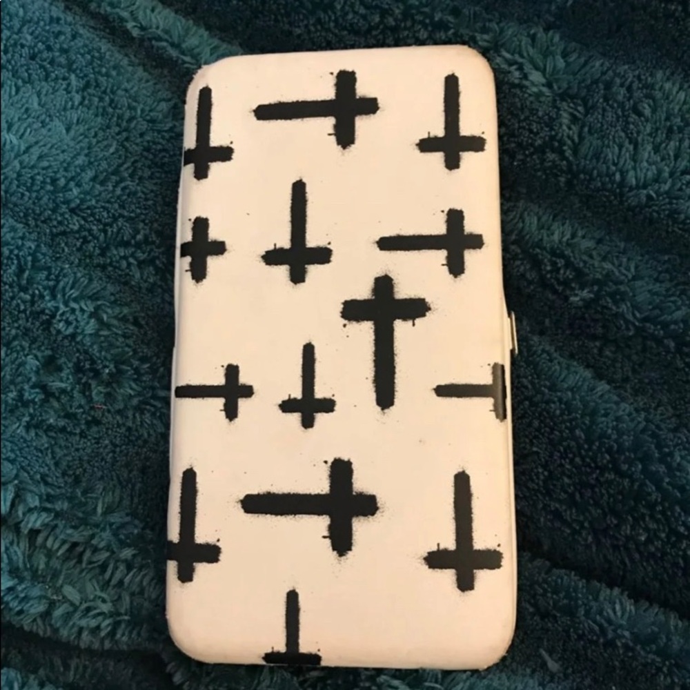Cute Rue 21 Click Wallet